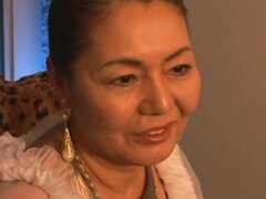 Jugar con mi culo: abuela de 73 años