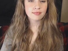 Nena tetona desnudarse y masturbarse por Cam, Tetona chica desnudarse y masturbarse por Cam. Mira esta nena tetona sexy tiras y sacude su Nantes n culo que ella coge su juguete ella entonces desliza su consolador dentro de su apretado coño y hecho su coño